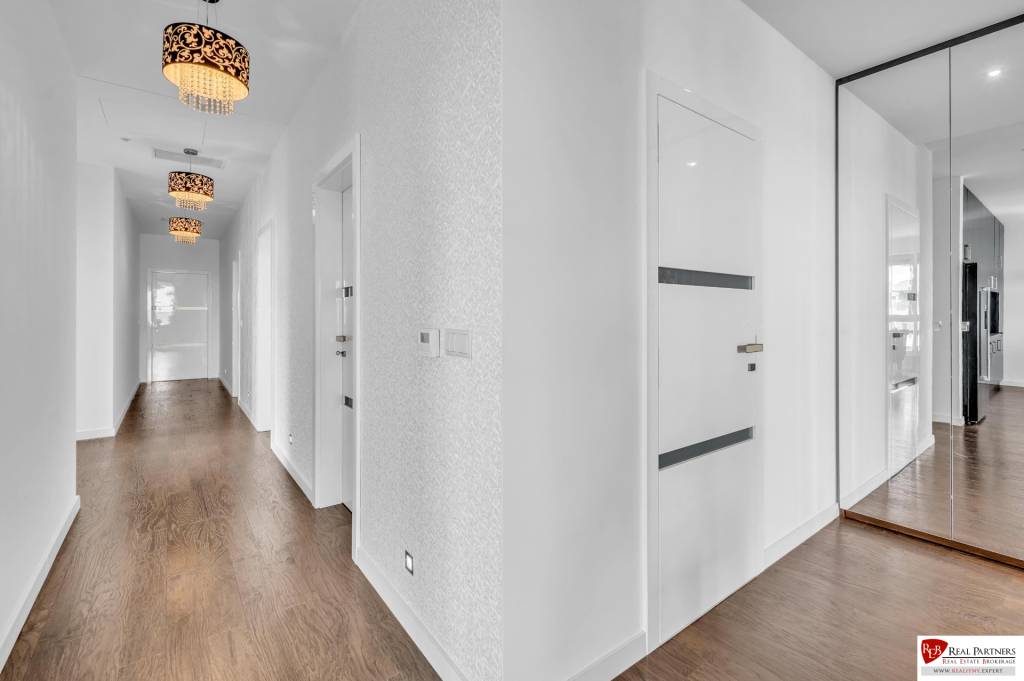 Predaj, Luxusný 4 izbový byt, 180 m2 + 25 m2, Condominium Re - 7