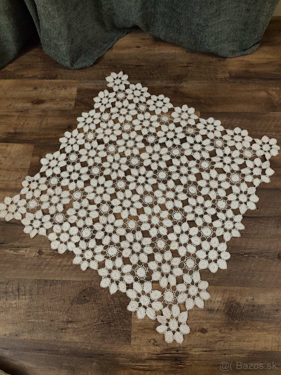157ks háčkované dečky obrusy - 7