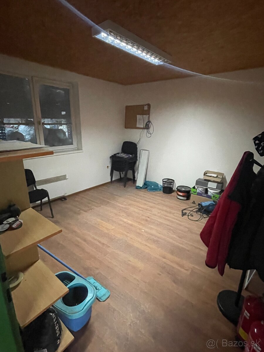 Prenájom 140m2 obchodného priestoru Lučenec - 7