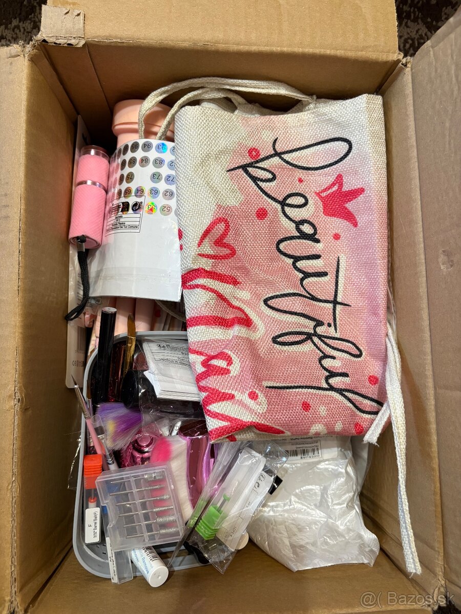 Nechtárský stolík+ balík veci - 7