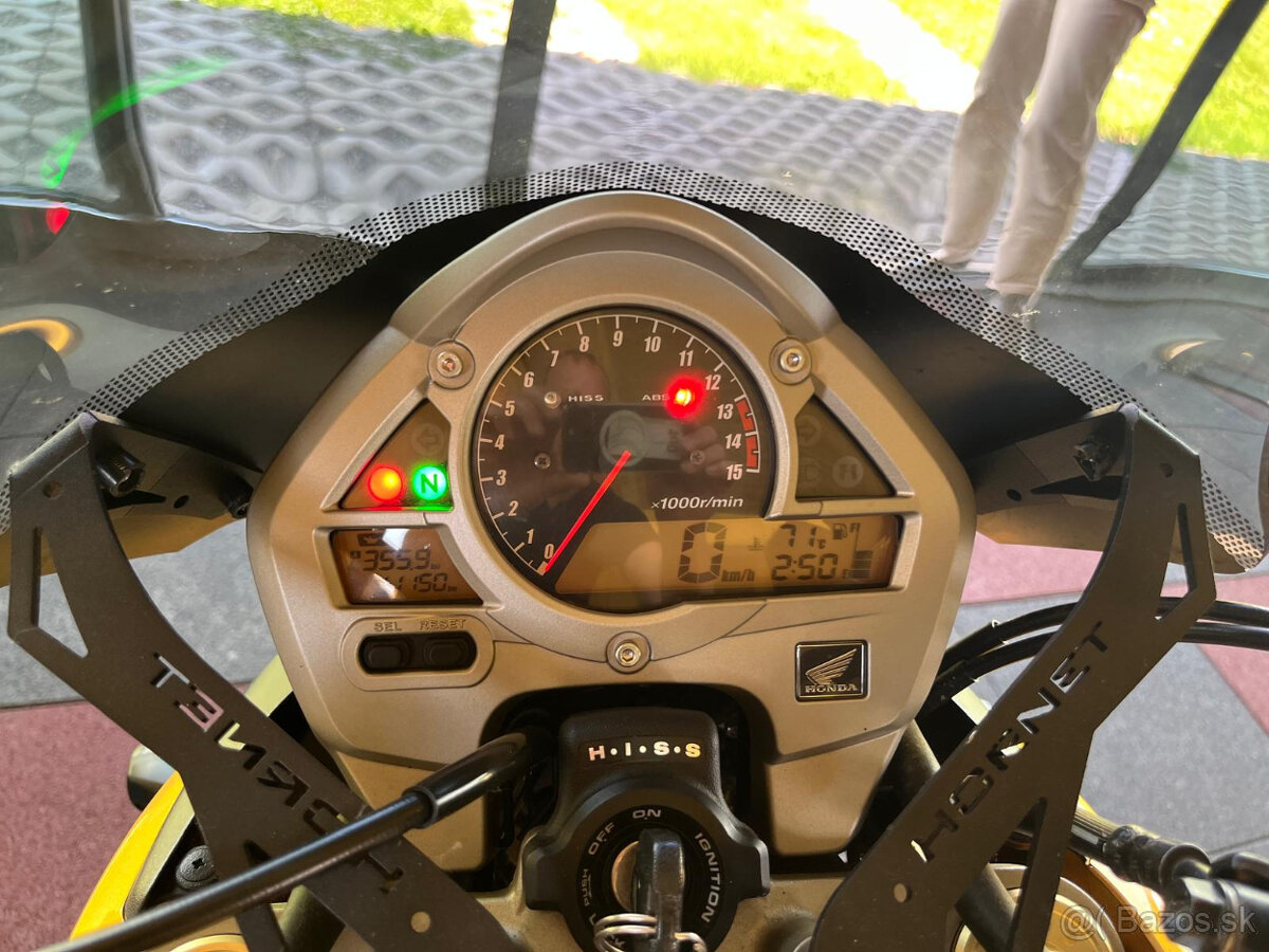 Honda Hornet 600 CB600FA - 7