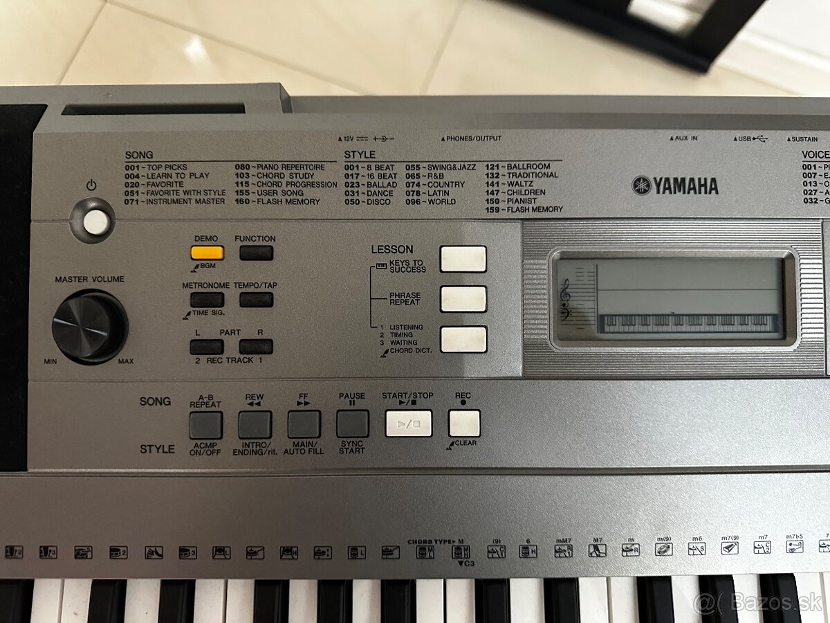 Predám keyboard Yamaha PSR E353 +stojan+pedál - 7