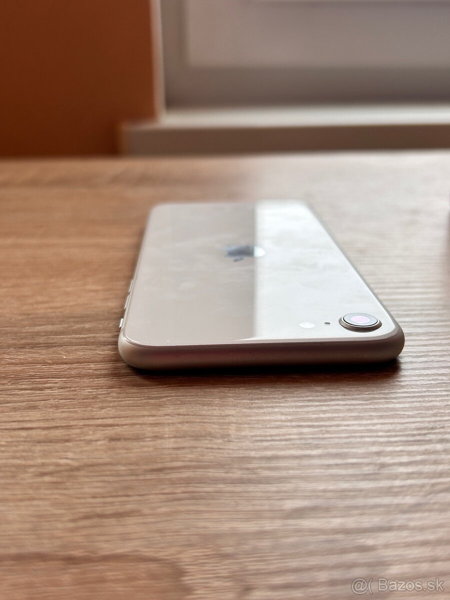 iPhone SE 128GB - 7
