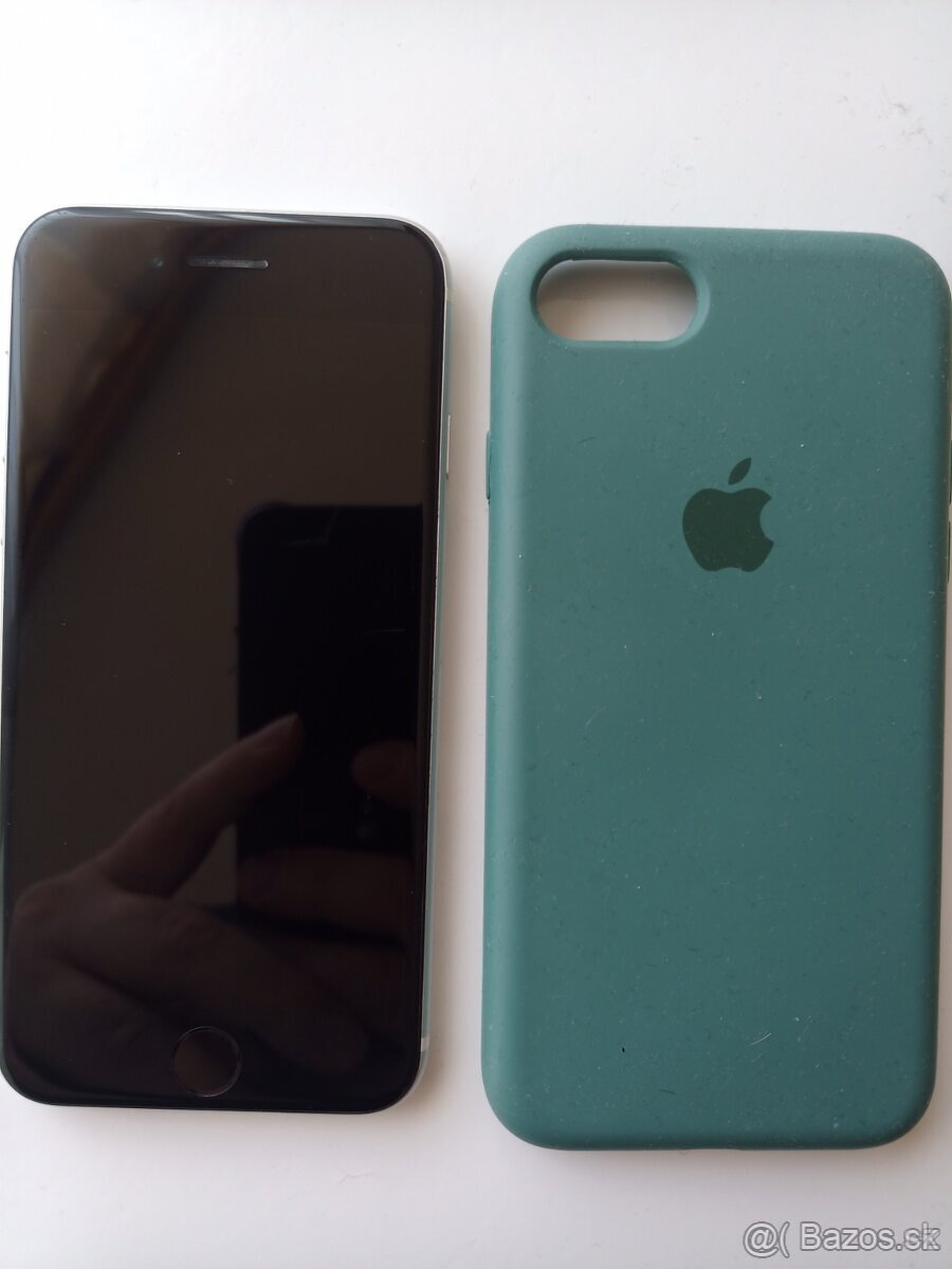 Apple iPhone SE 2020 - 7