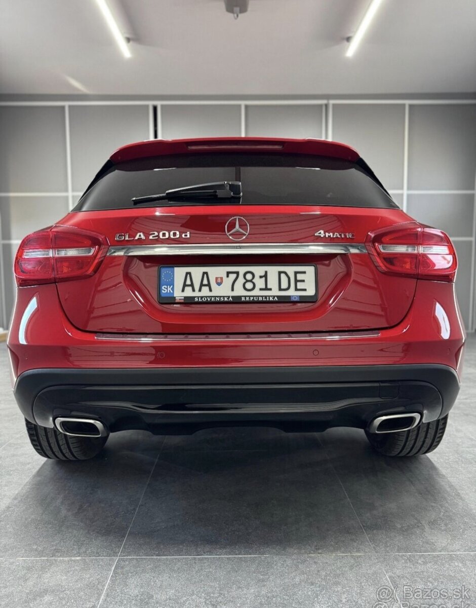 Mercedes-Benz GLA 200d 4MATIC AMG – TOP stav - 7