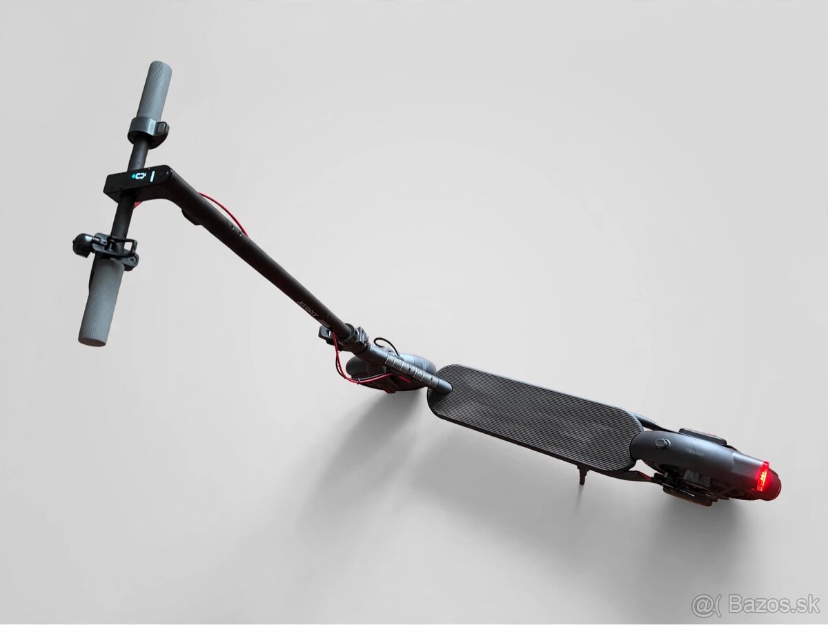 Predám Xiaomi Electric Scooter 4 - 7