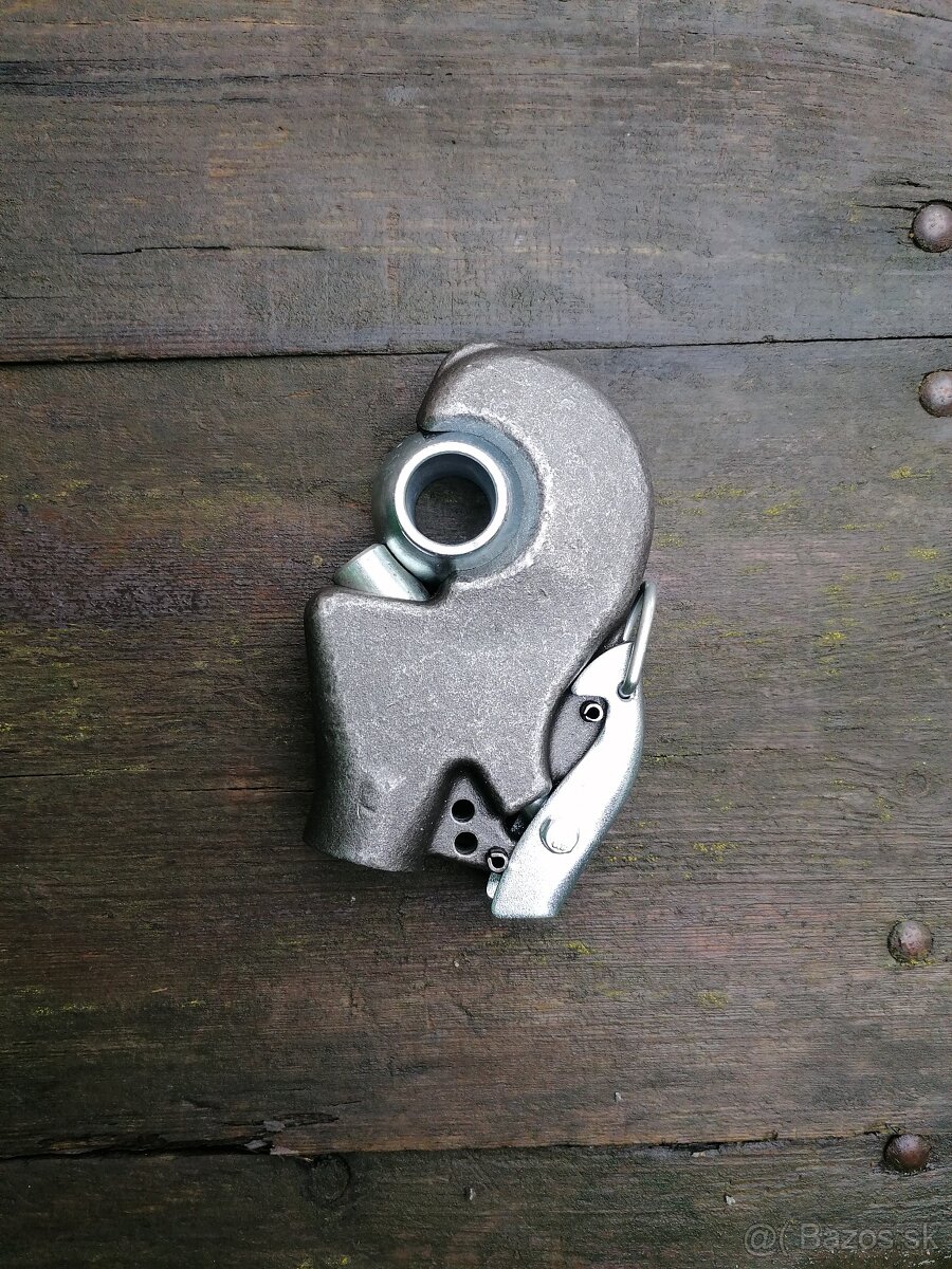 Predám hák, rýchloupinák do ramien hydrauliky, trojbodu, cbm - 7