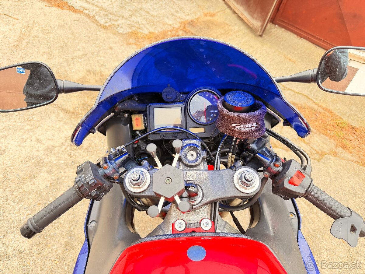 Predám Honda CBR 929 - 7