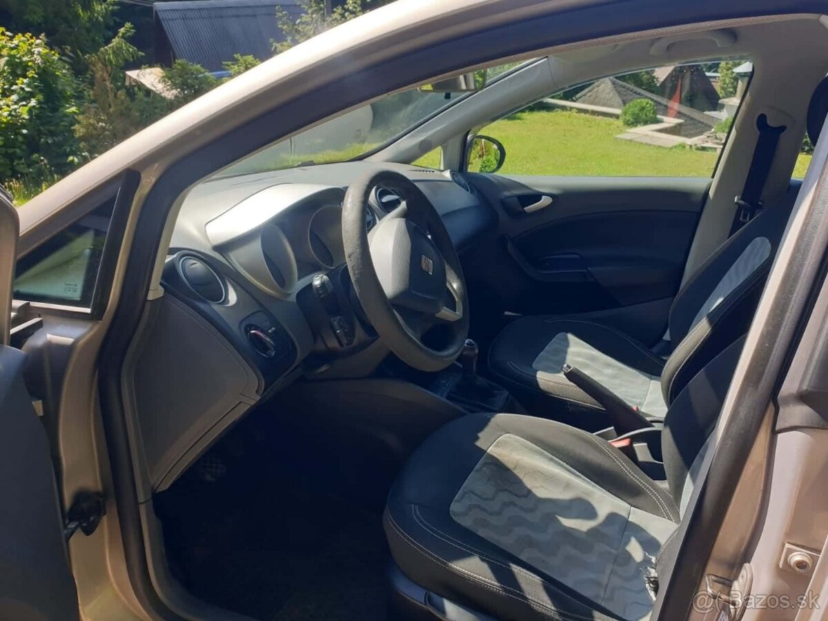 Predám Seat Ibiza 1,4 16V Style - 7