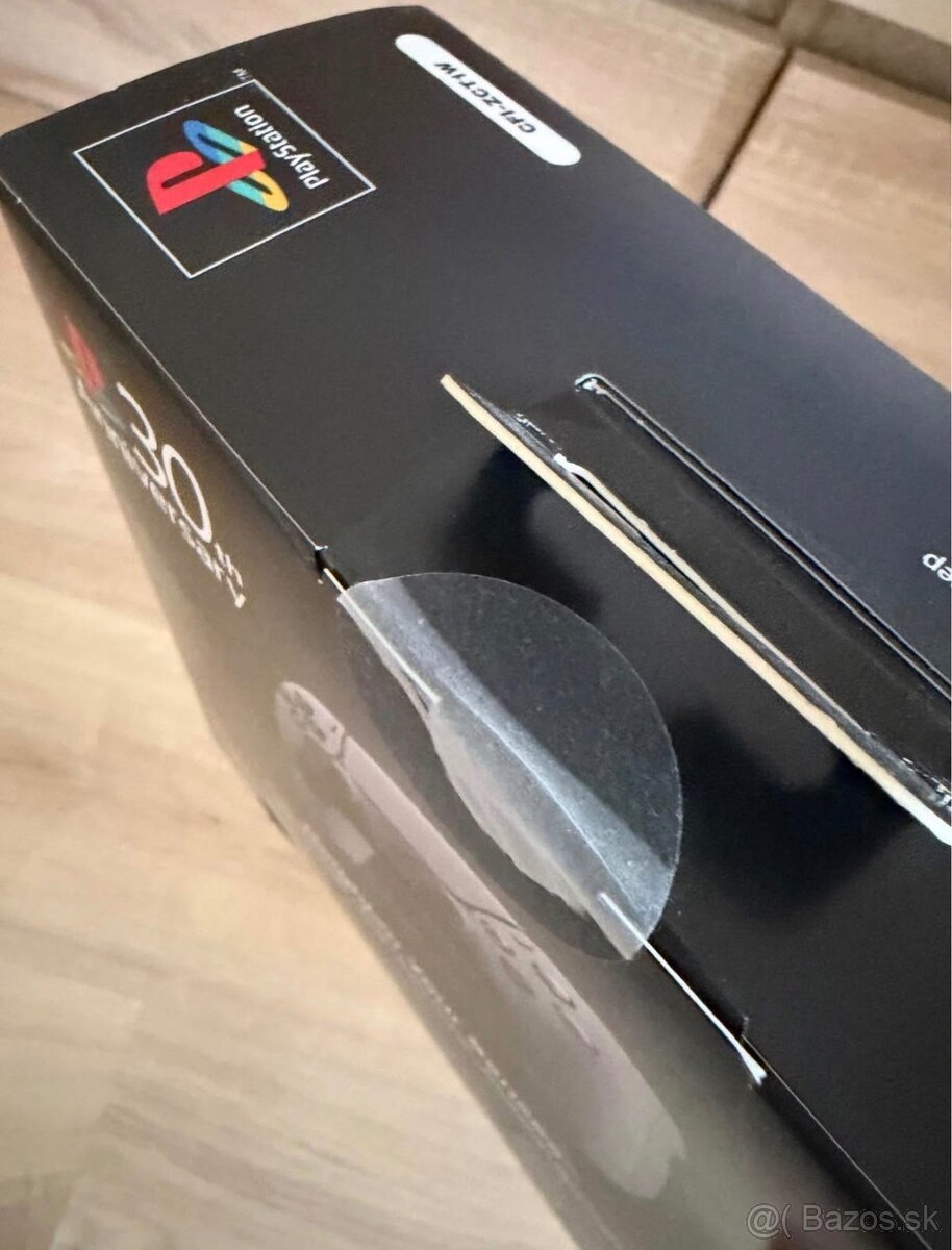 PS5 DualSense 30th Anniversary Limited Edition - 7
