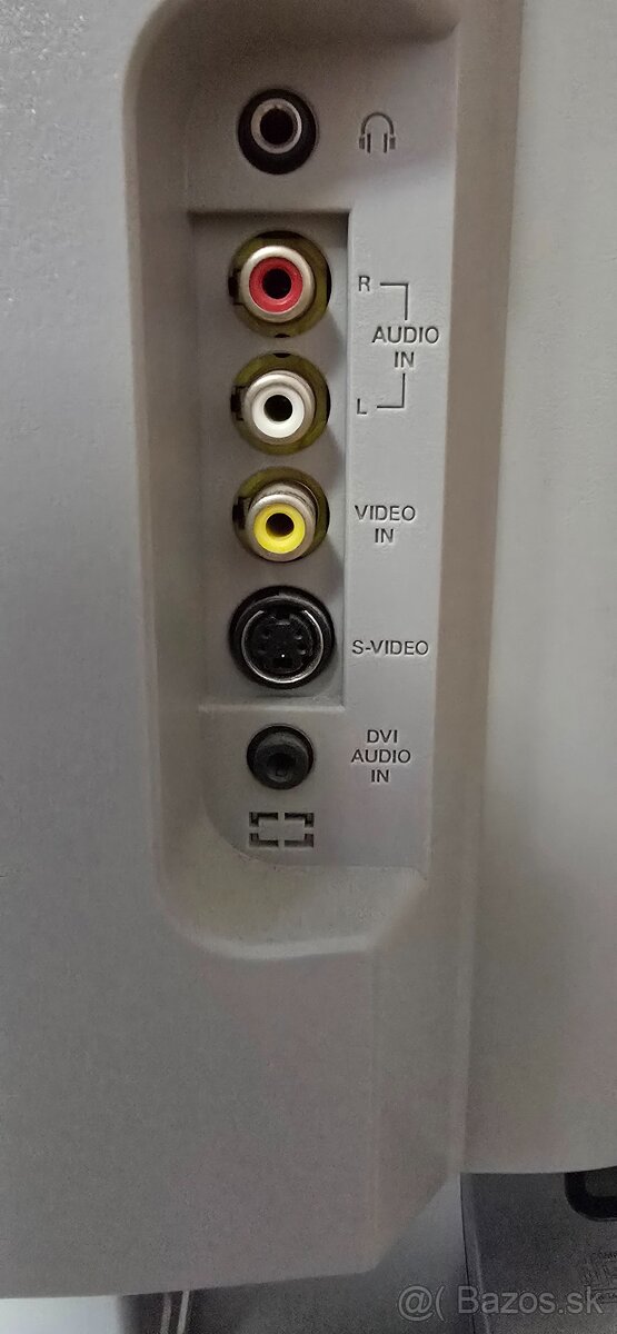 Televizor so stolikom a dvd - 7