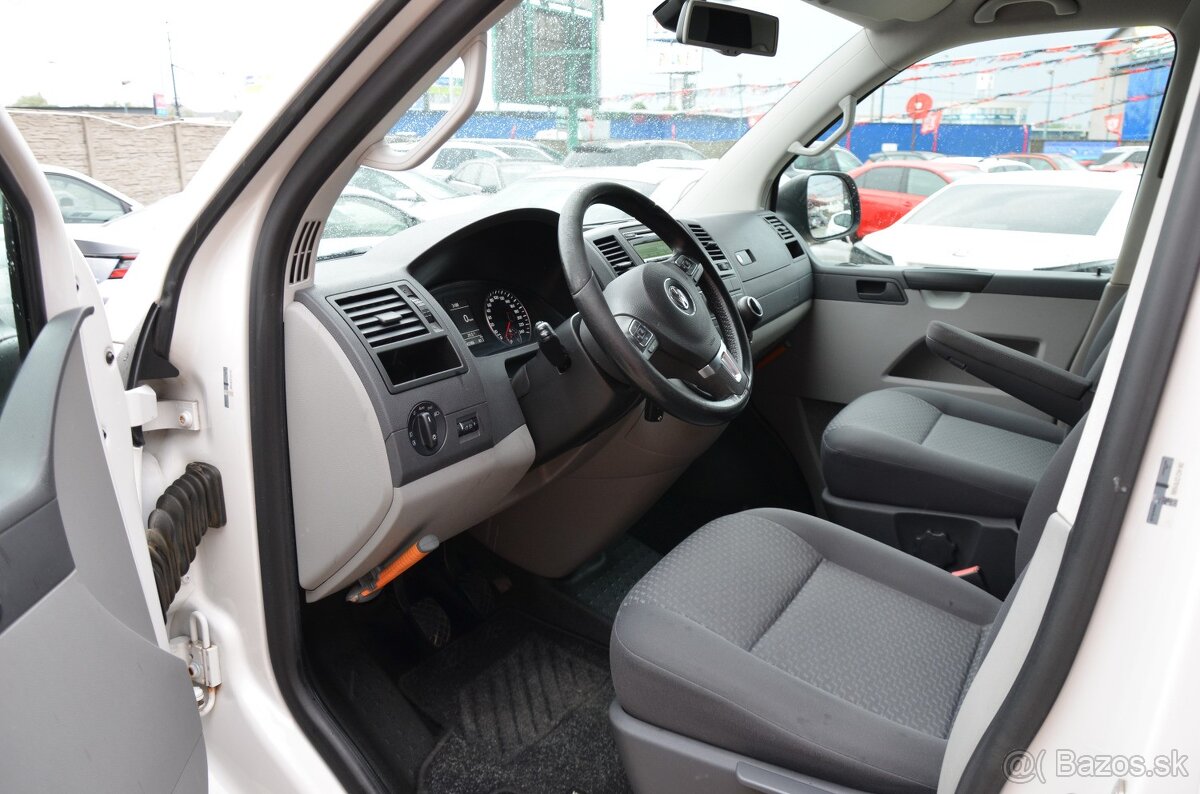 Volkswagen T5 Transporter Shuttle 2.0 TDI - 7