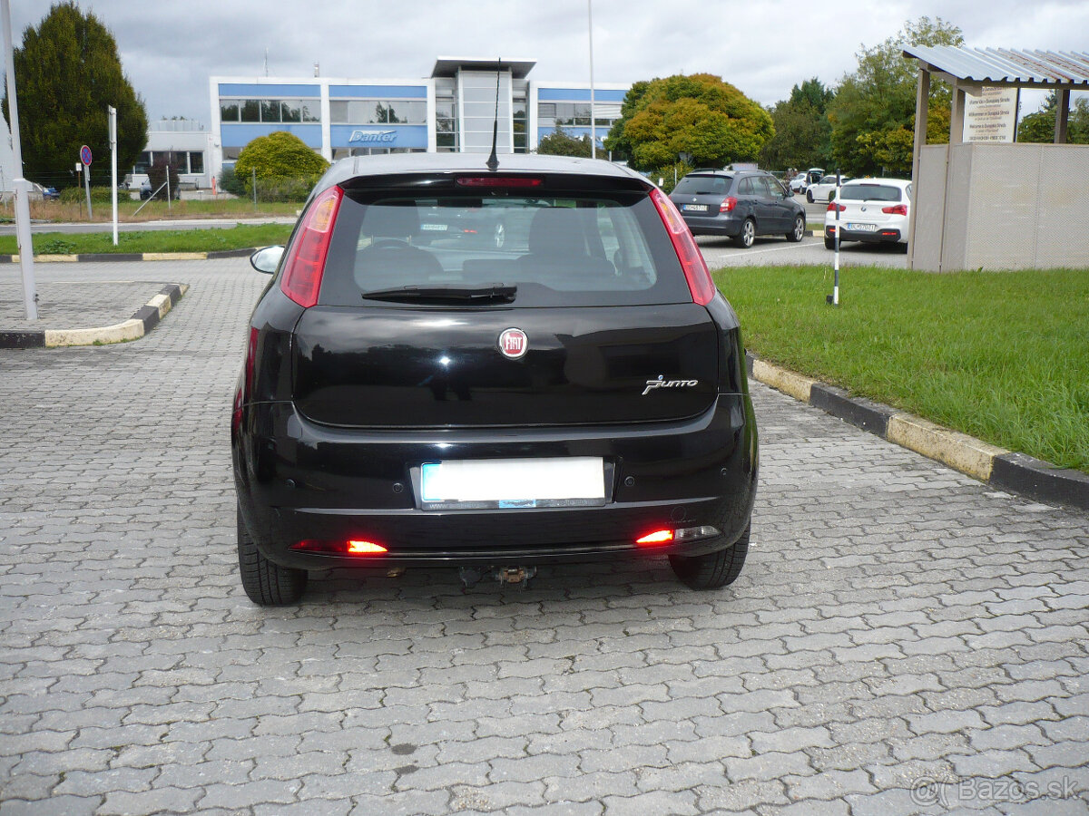 Predám Fiat Grande Punto 1,4 benzin - 7