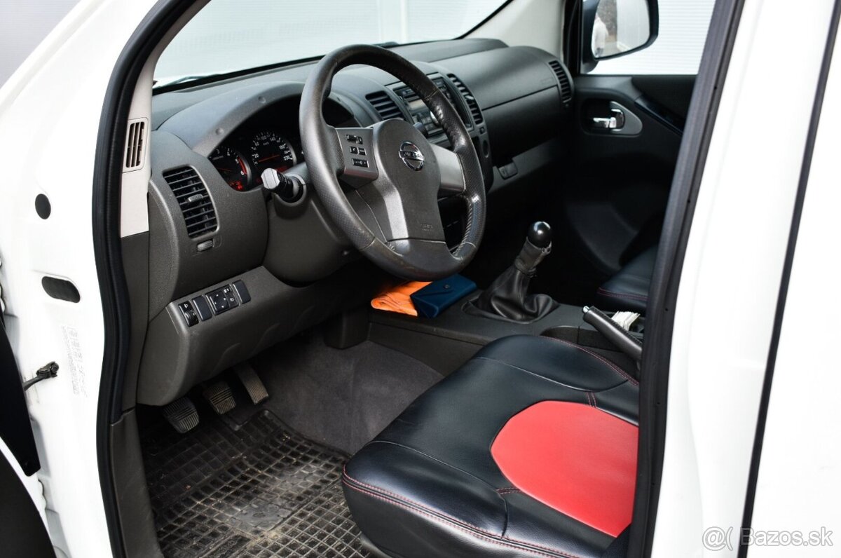 Nissan Navara DoubleCab 2.5 dCi FE - 7