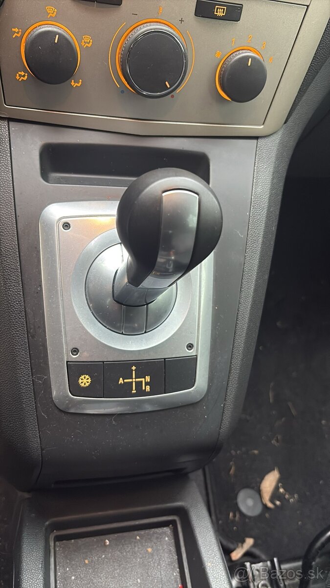 Opel Zafira 1.8 Benzín Automat - 7