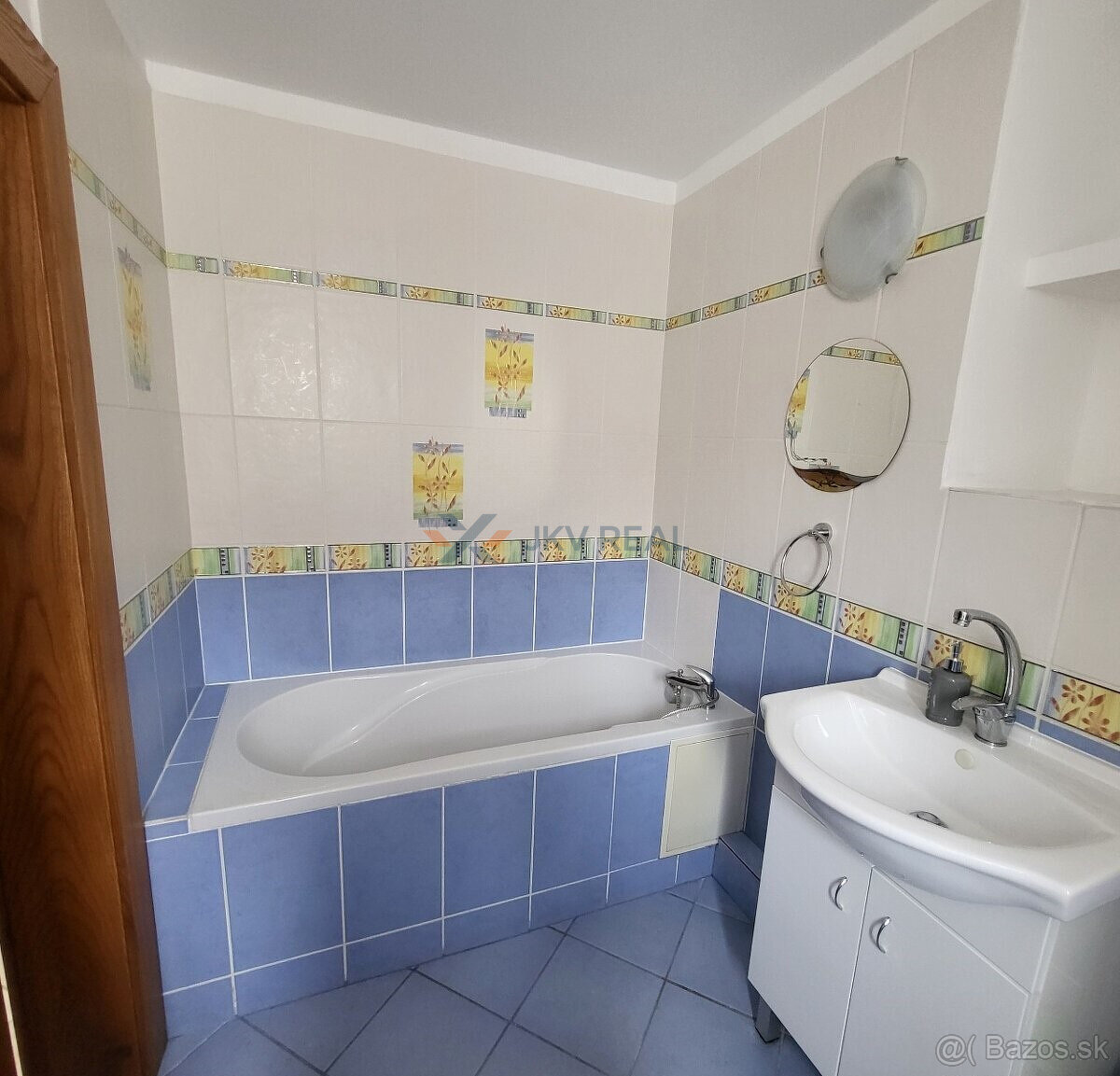 Slnečný 2-izbový byt s balkónom v tichej časti Prievidze - 7