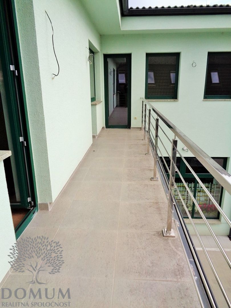 Prenájom kancelárskych priestorov, moderná novostavba, Novom - 7