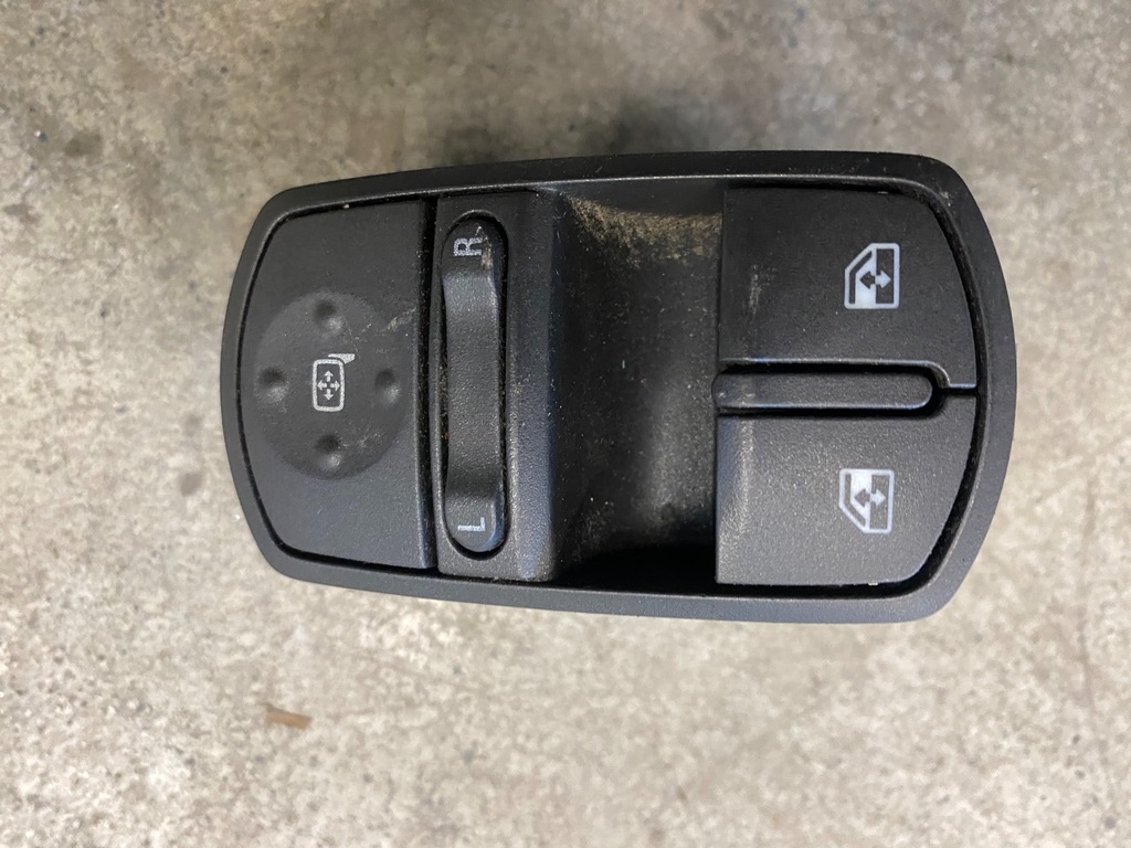 Rozpredam nahradne diely opel corsa D - 7