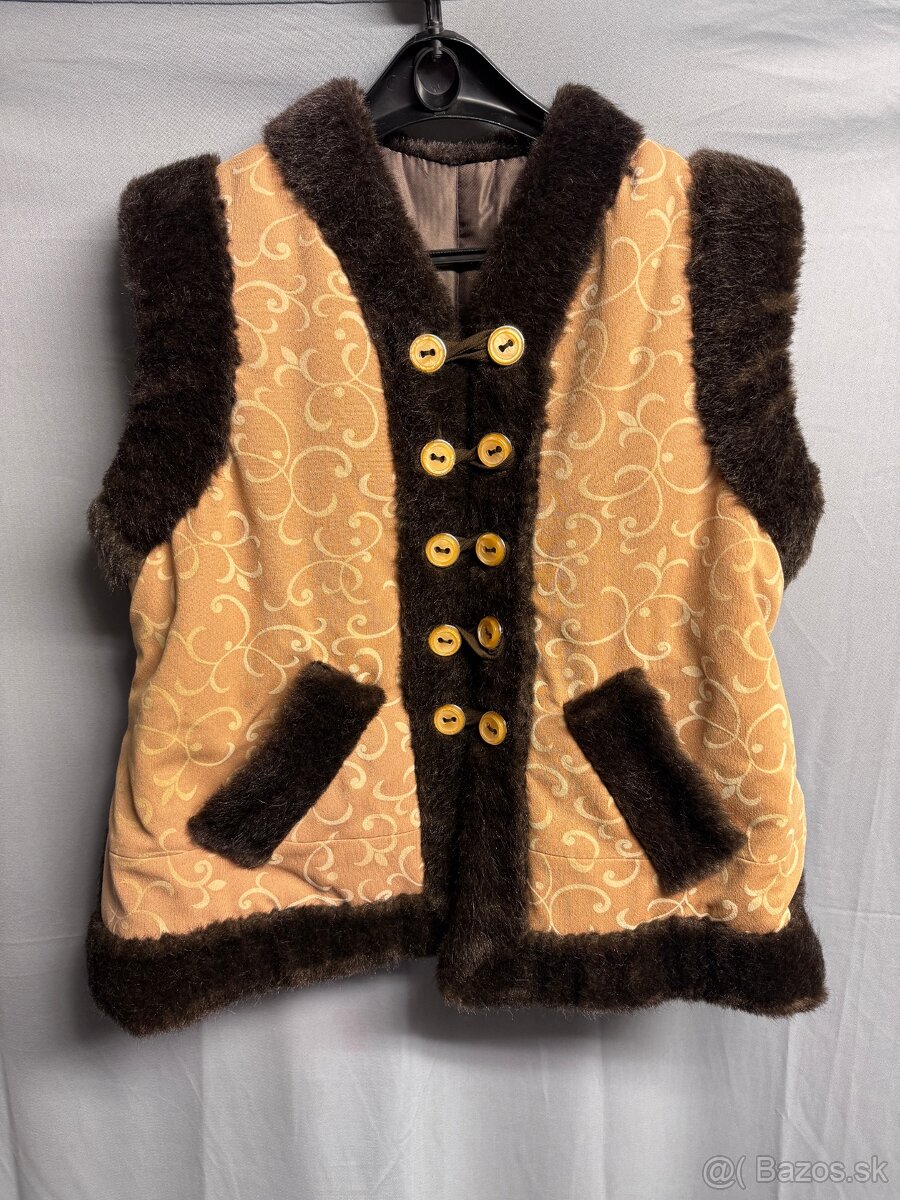 ľudový dedinský kroj - 7