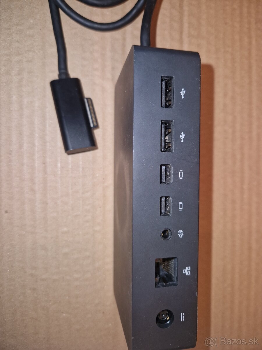 Microsoft Surface Dock - 7