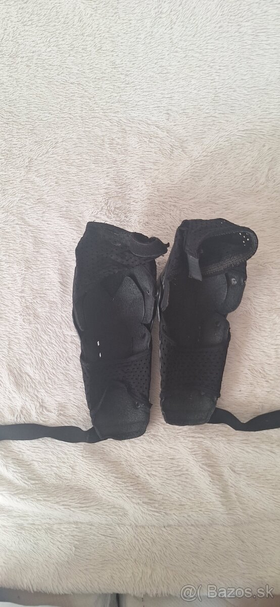 Predám výstroj na motorku - 7