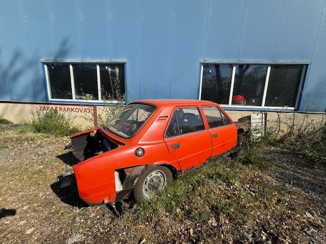 ŠKODA 105 - 7