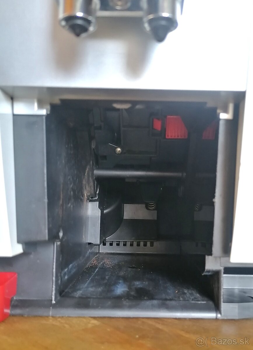 Automatický kávovar DeLonghi ECAM 23.210. - 7