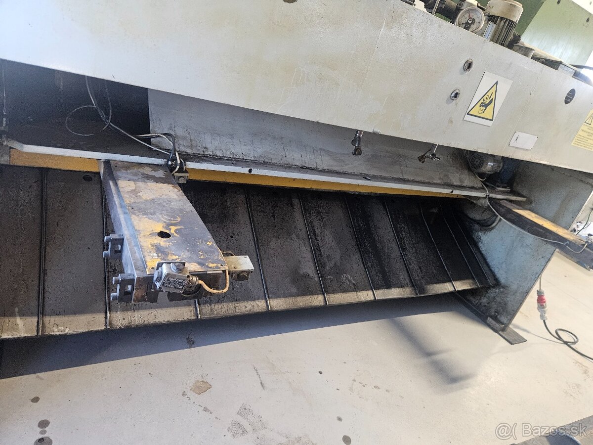 Hydraulické tabulové nůžky CNTA 3150/6,3 - 7