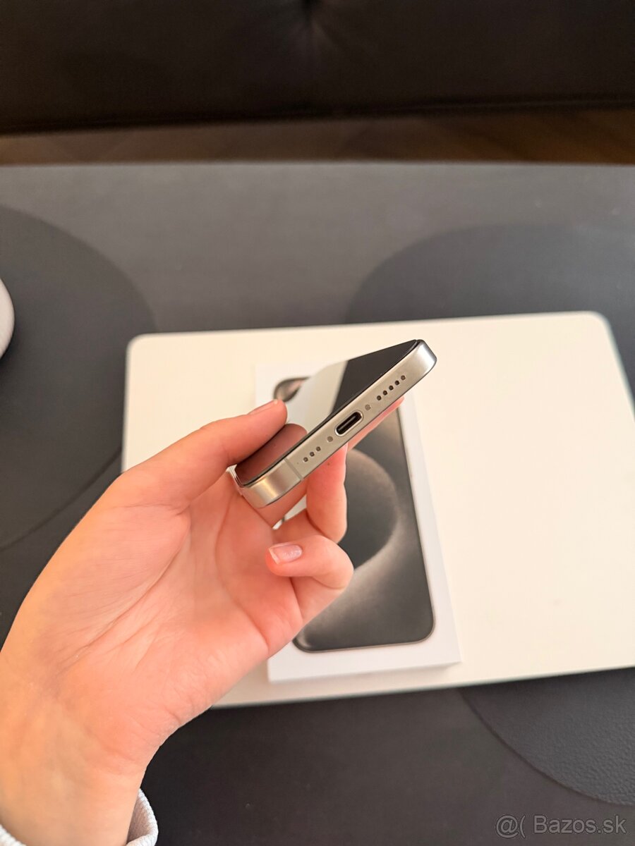 iPhone 15 Pro 256 gb Natural Titanium - 7