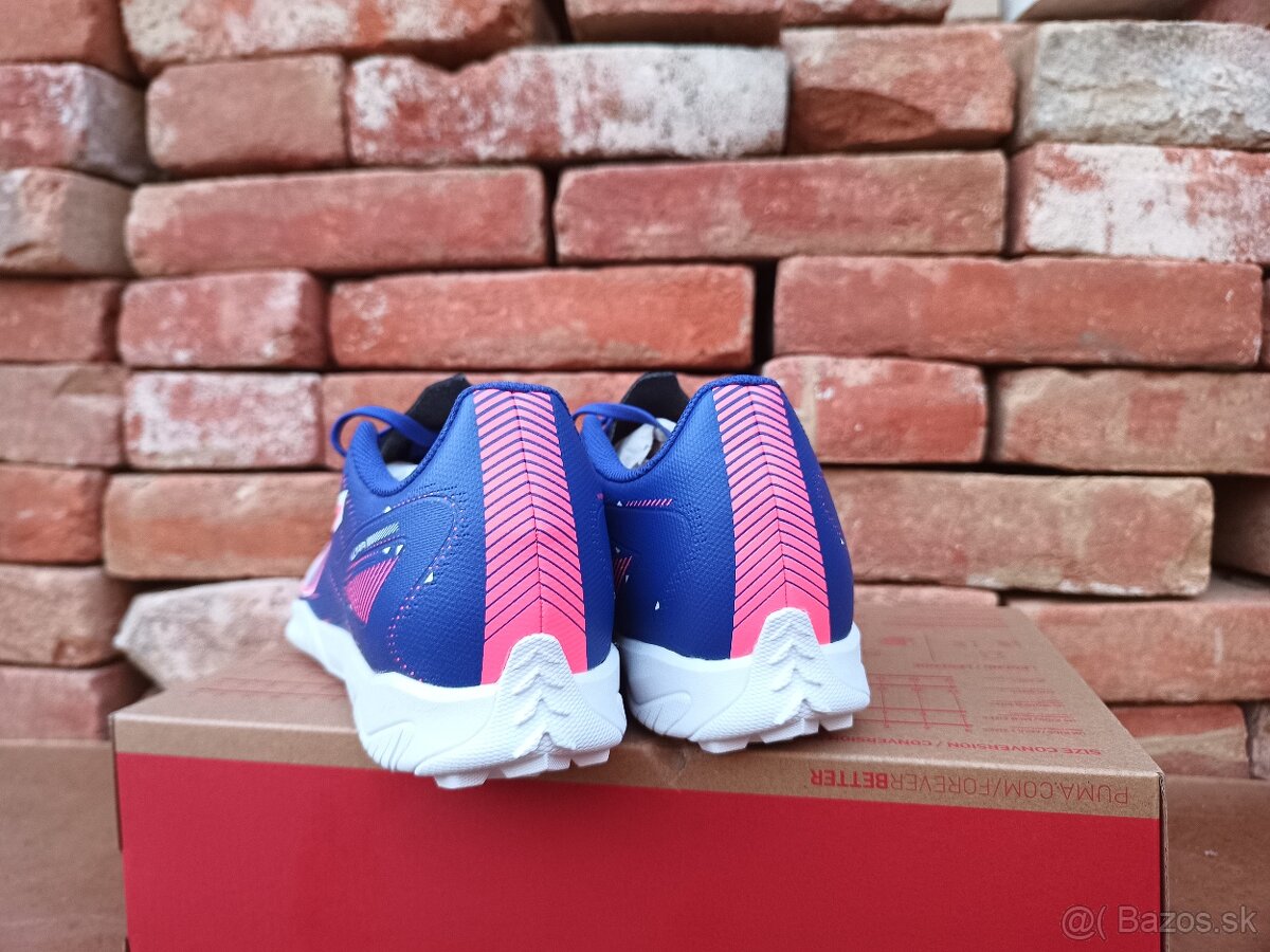 Pánské turfy / kopačky / sálovky Značky Puma Ultra, velikost - 7