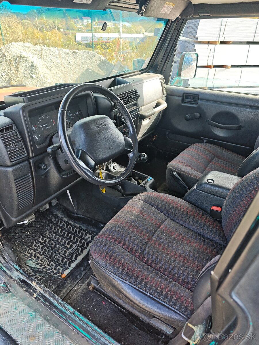 Jeep Wrangler 4.0 - 7