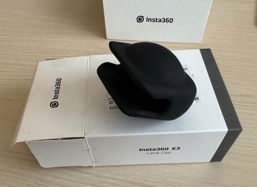 Insta360 X3 s komplet prislusenstvom - 7