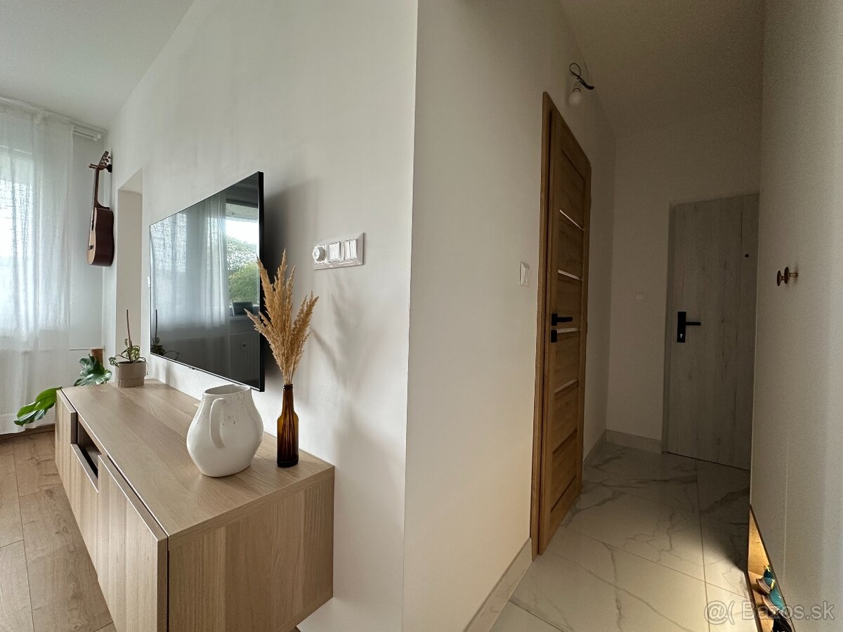 Útulný a svetlý 1-izbový byt v srdci Rače - 7