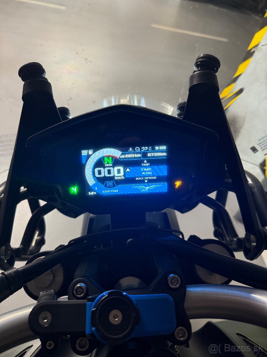 Moto Guzzi V85TT - 7