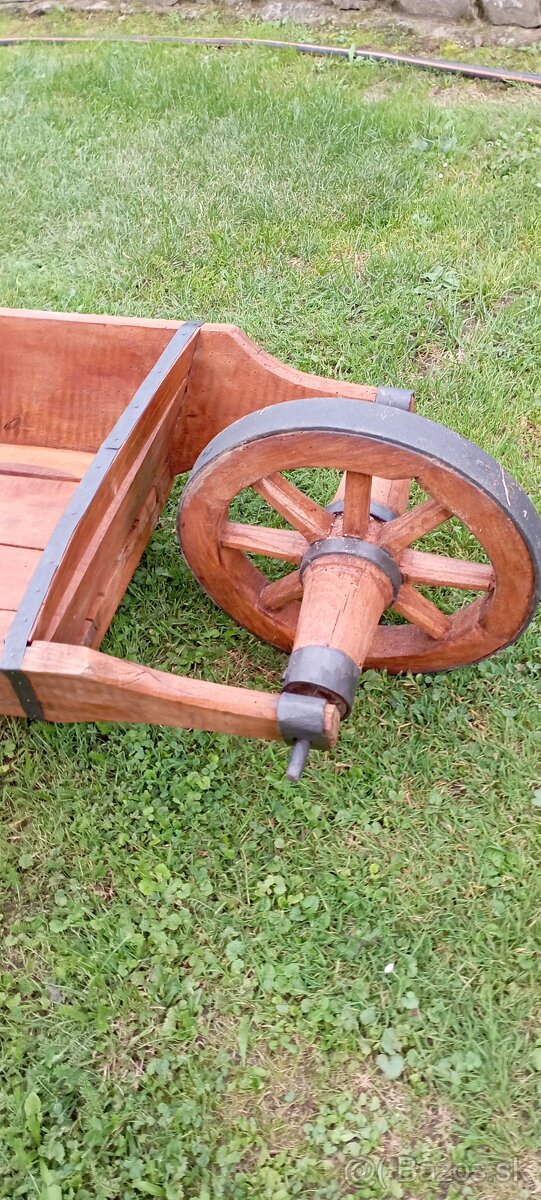 Starý drevený fúrik - 7