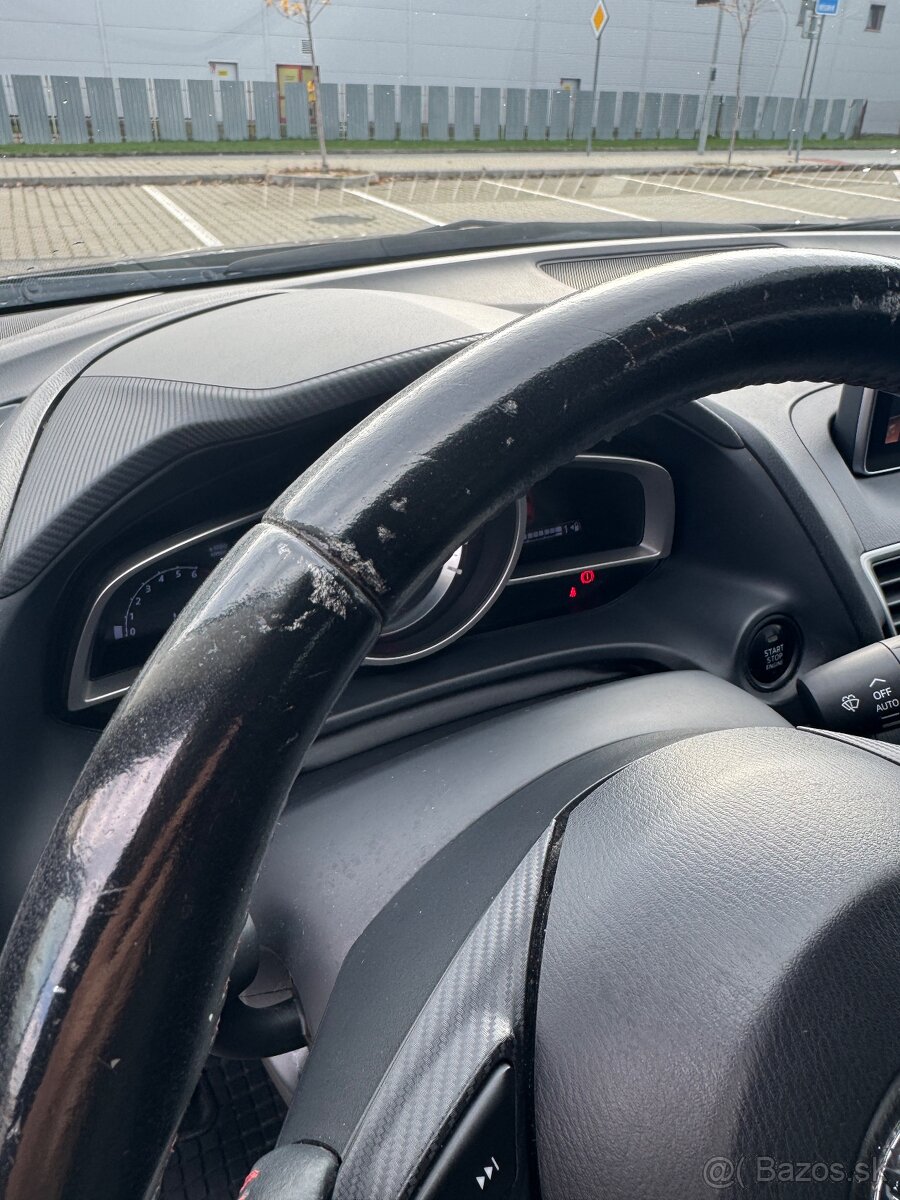 Mazda 3 1.5i (74kW) - 7