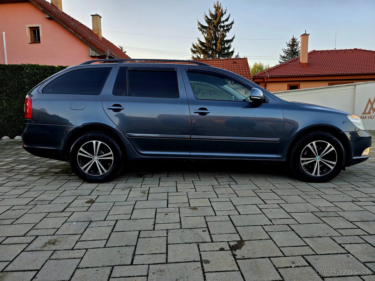 VOLKSWAGEN GOLF VI 1.6TDI 77KW SPORTLINE - 7