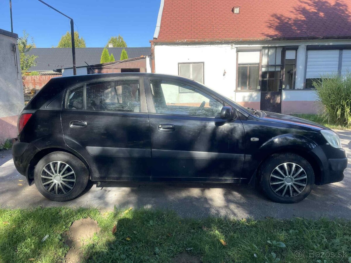 KIA RIO 2006 1.4 Benzín - 7