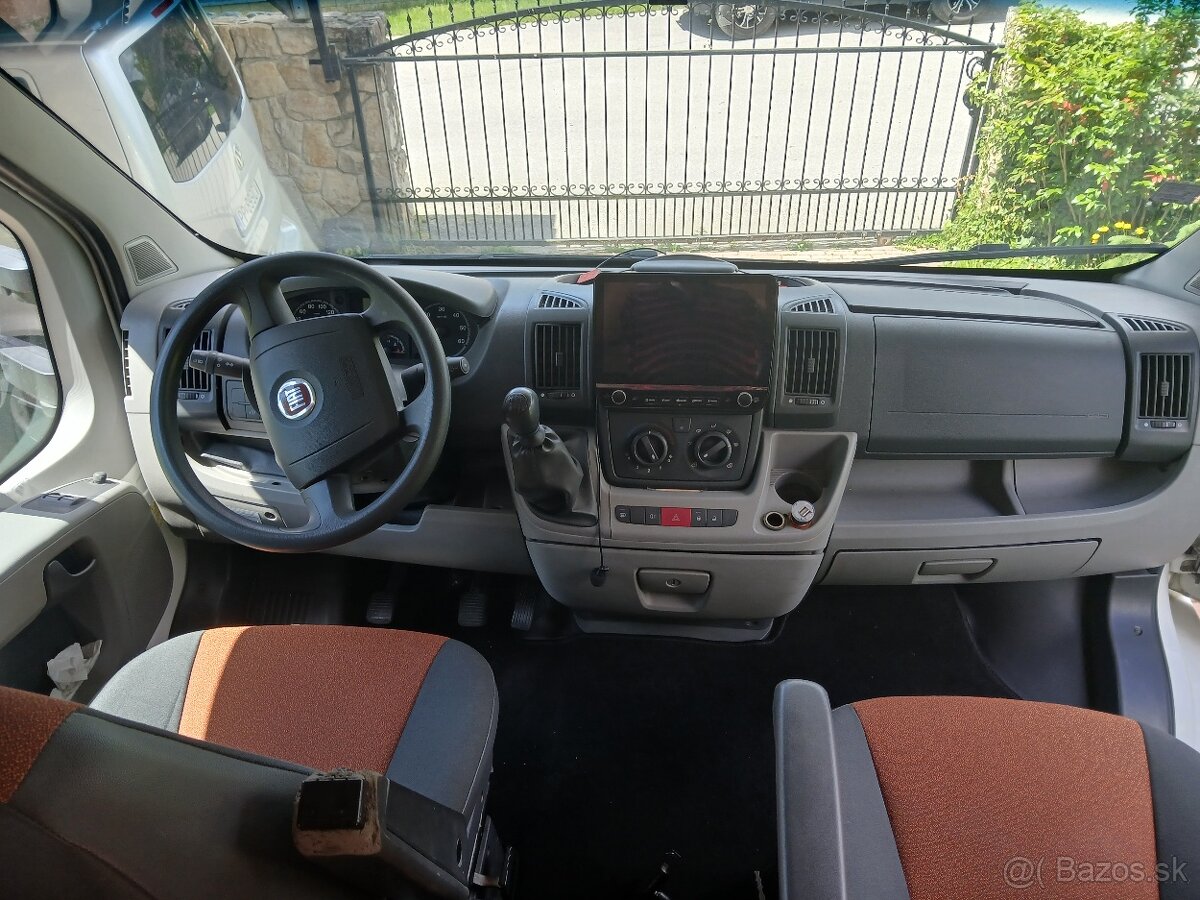 Predám autokaravan obytné- Alkovňa - 7