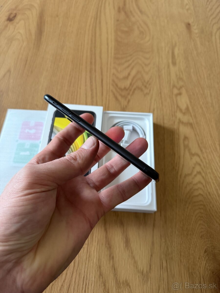 iPhone SE 2020 64 gb Black v záruke - 7