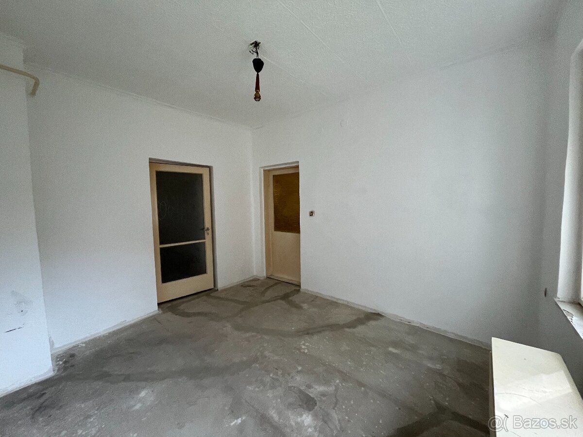 Szuhogy - 3 izbový rodinný dom - 7