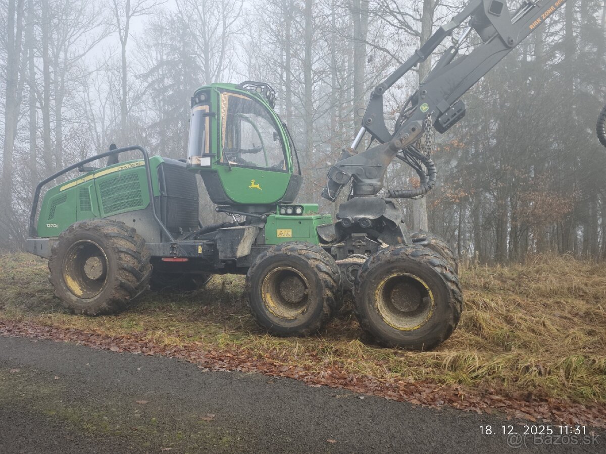 Predám harvestor John Deere 1270E IT4 - 7