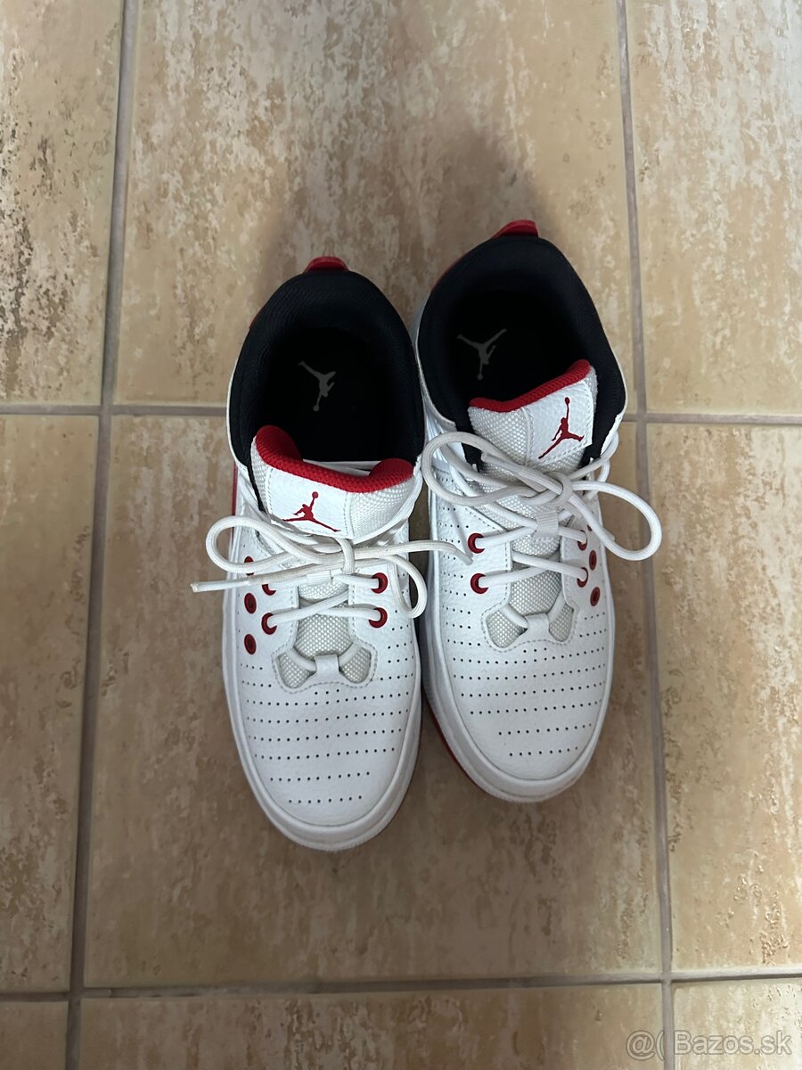 Nike JORDAN MAX AURA 5 - 7