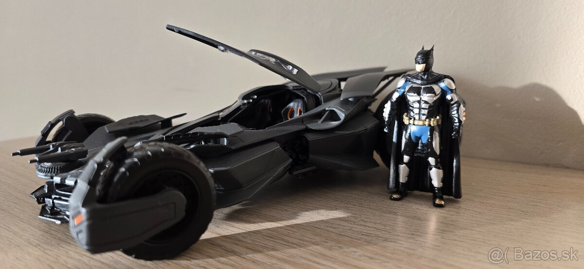 BATMAN JADA kovová kolekcia BATMOBILE, mierka 1:24 - 7