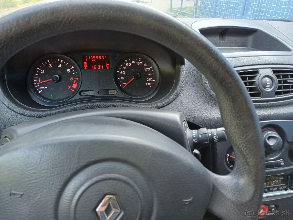Renault Clio 1,2 benzín - rok výroby 2009 - 7