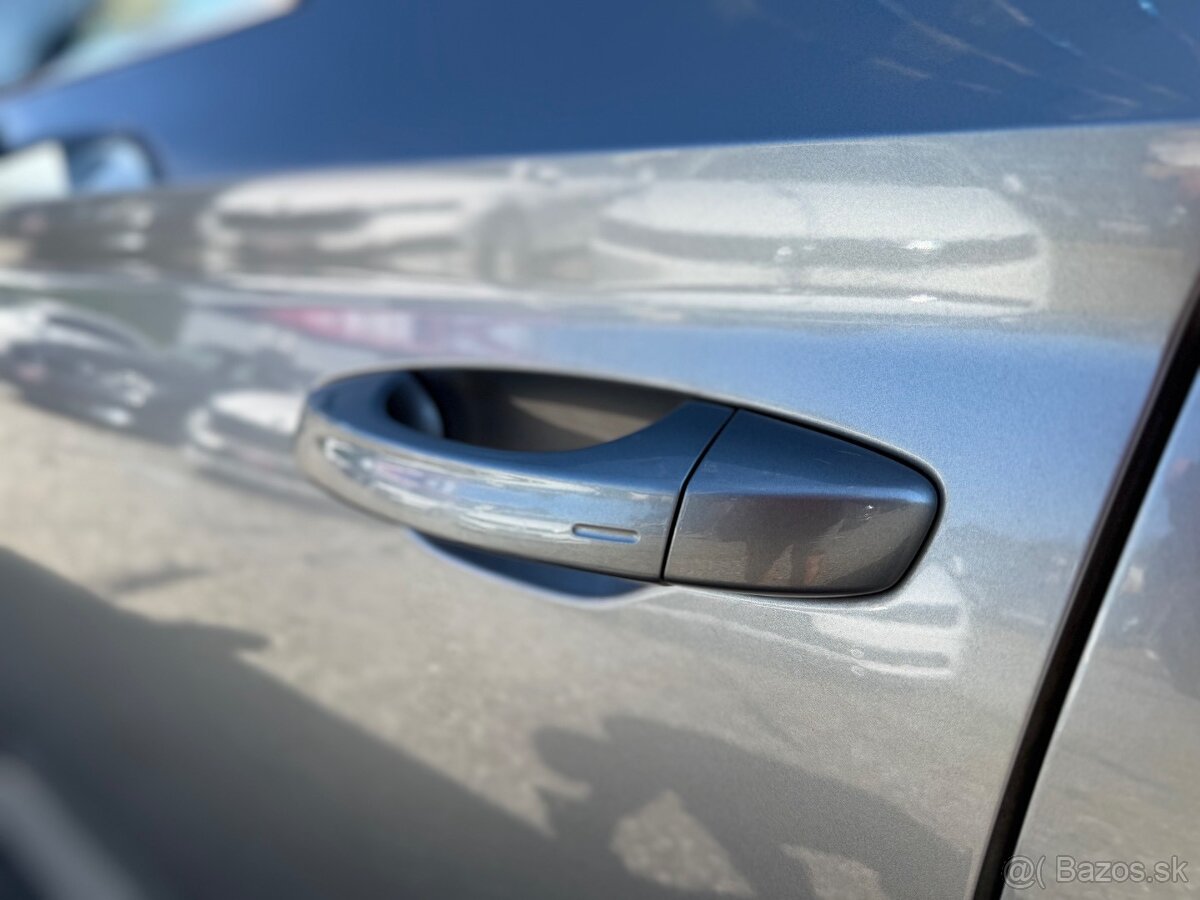 Škoda Superb Combi 2.0 TDI SCR Ambition DSG - 7