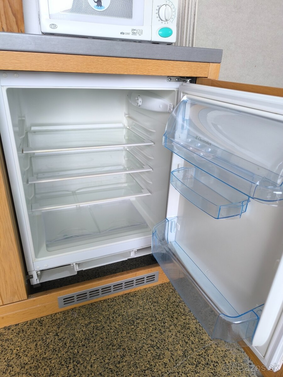 Kuchynská linka - 7