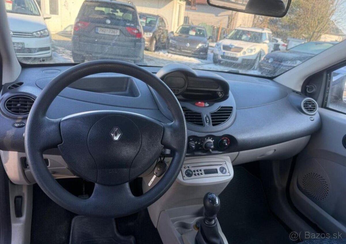 Renault Twingo 1.2i benzín manuál 43 kw - 7