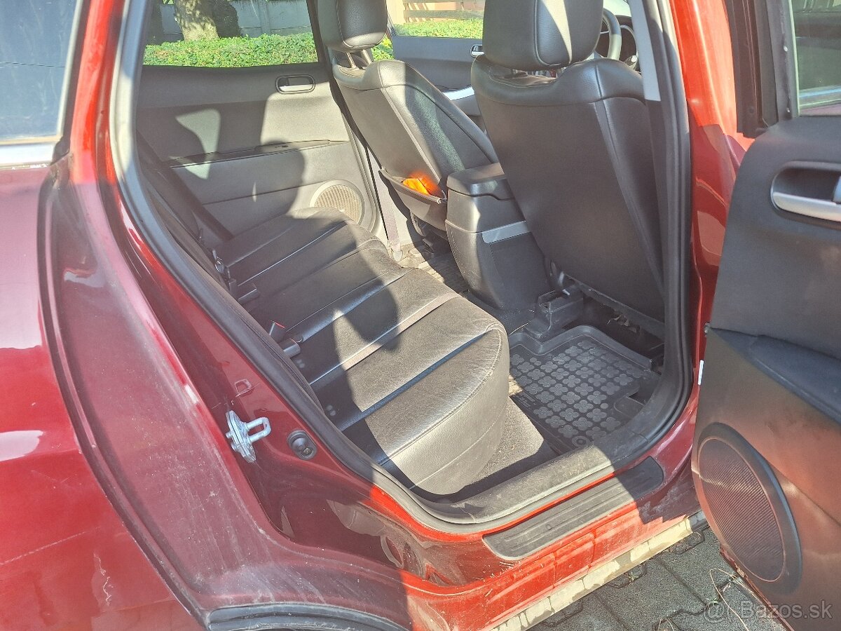 Predám súčiastky na Mazdu CX-7 - 7