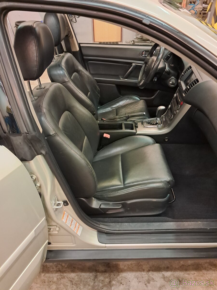 Subaru Outback 2.5 - 7